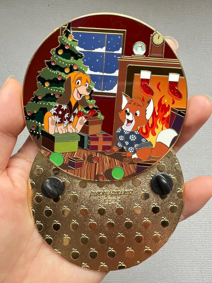 Fox & The Hound Christmas LE 25 A Grade