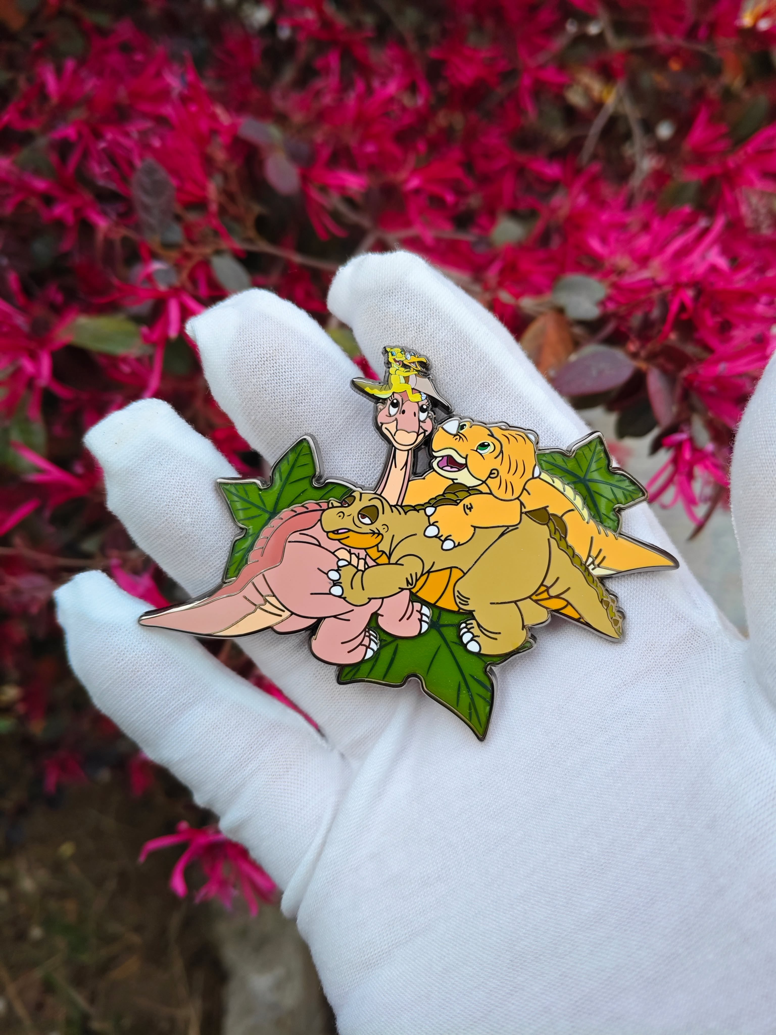 Land Before Time Group Pin LE 30